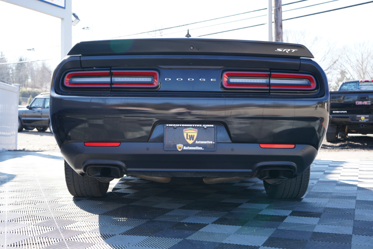 Dodge Challenger 2dr Cpe SRT Hellcat 2015