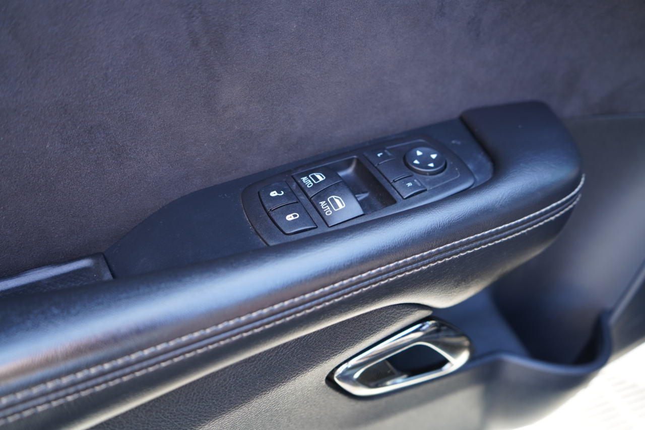 Dodge Challenger 2dr Cpe SRT Hellcat 2015