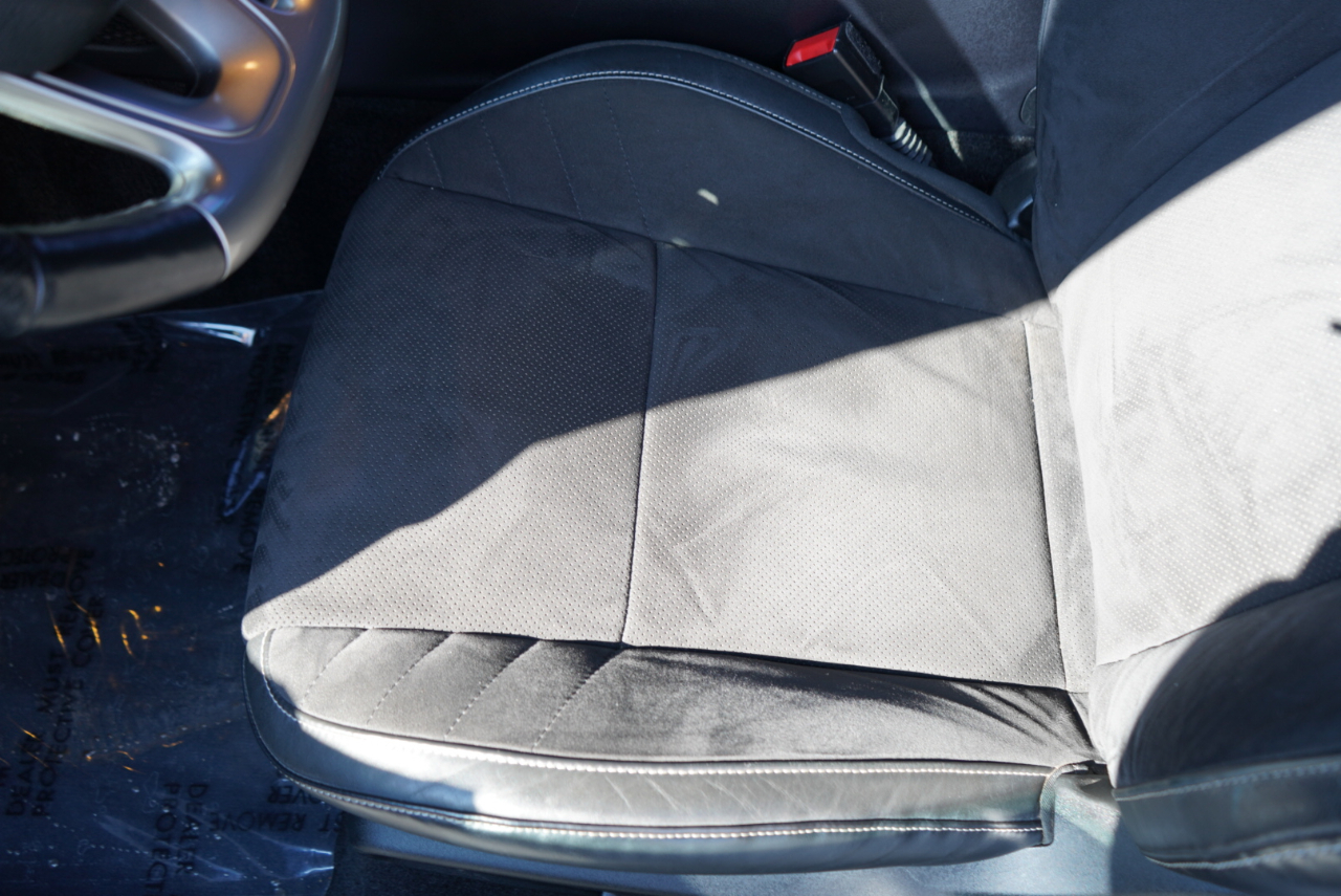 Dodge Challenger 2dr Cpe SRT Hellcat 2015