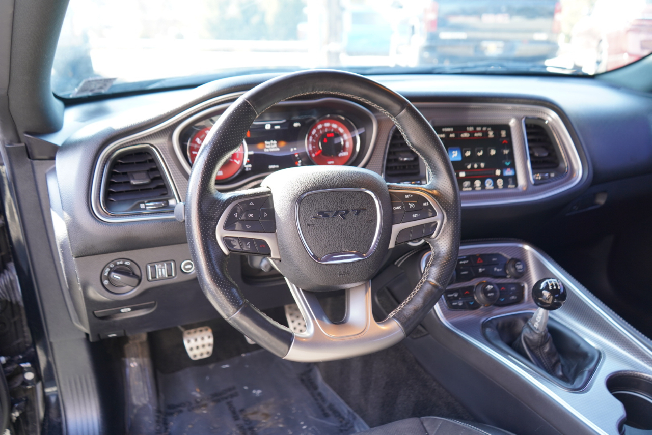 Dodge Challenger 2dr Cpe SRT Hellcat 2015