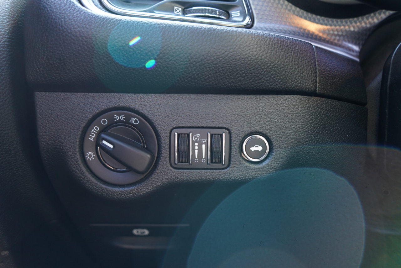 Dodge Challenger 2dr Cpe SRT Hellcat 2015