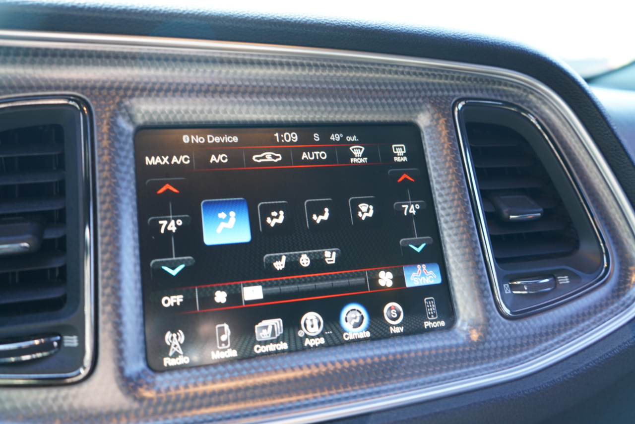 Dodge Challenger 2dr Cpe SRT Hellcat 2015