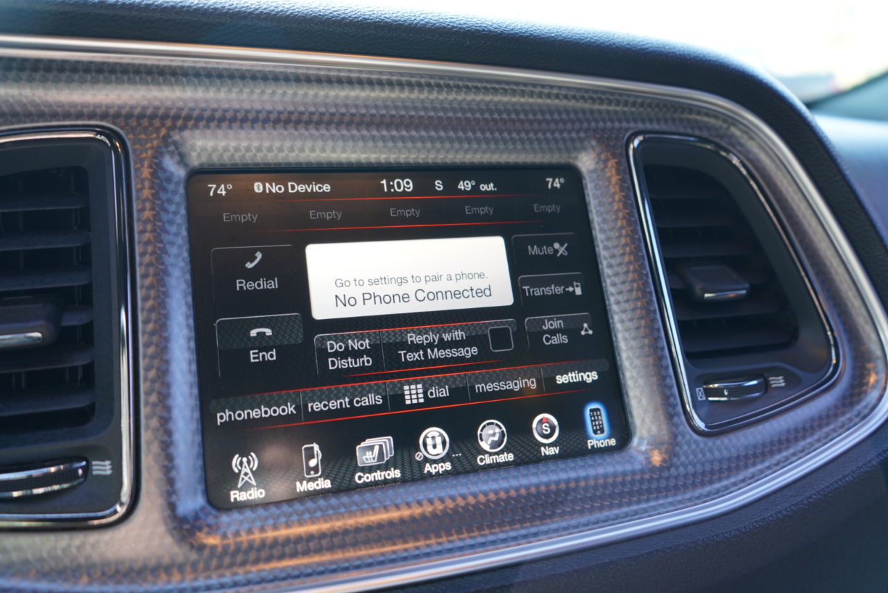 Dodge Challenger 2dr Cpe SRT Hellcat 2015