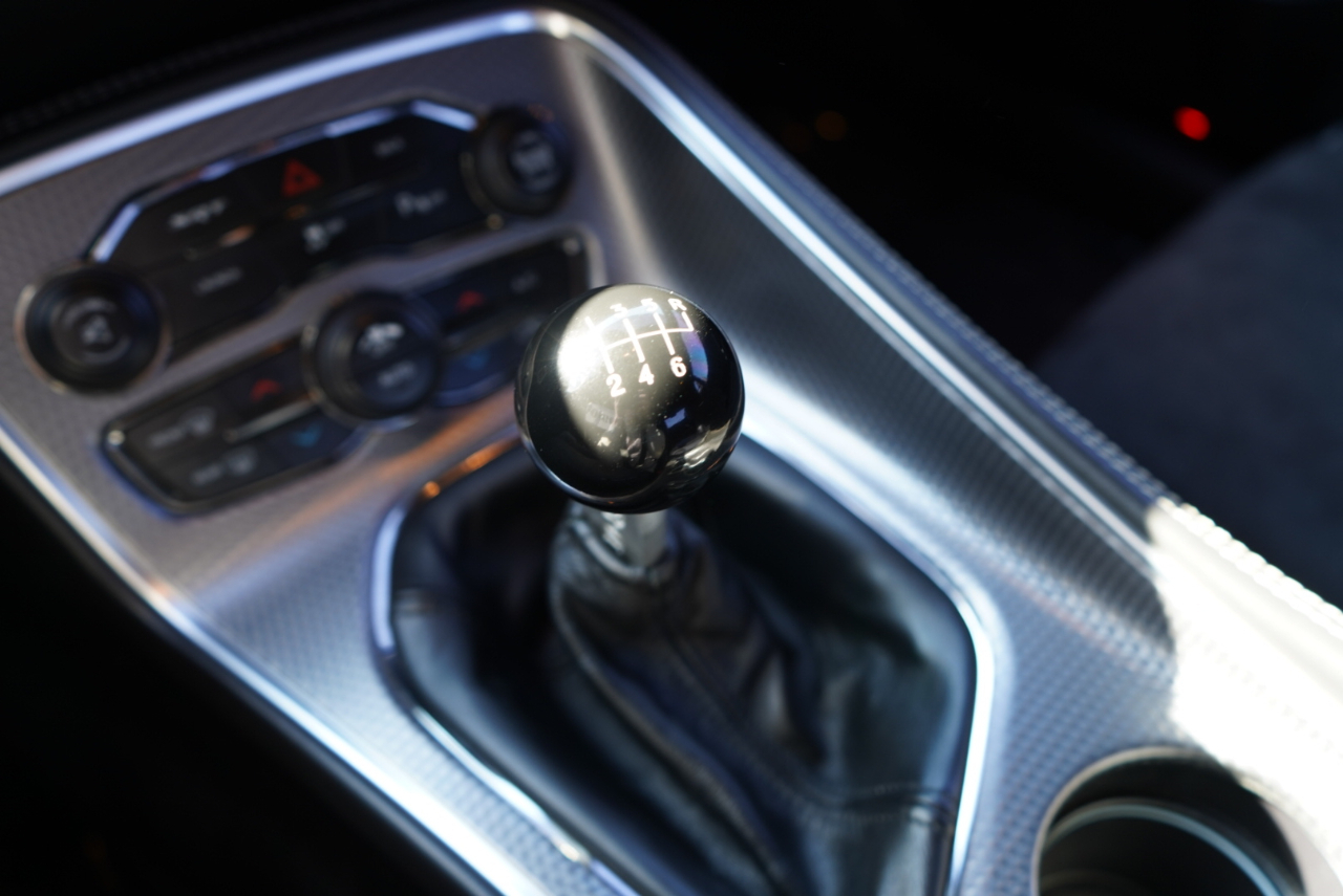 Dodge Challenger 2dr Cpe SRT Hellcat 2015