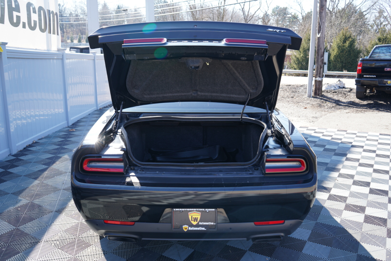 Dodge Challenger 2dr Cpe SRT Hellcat 2015