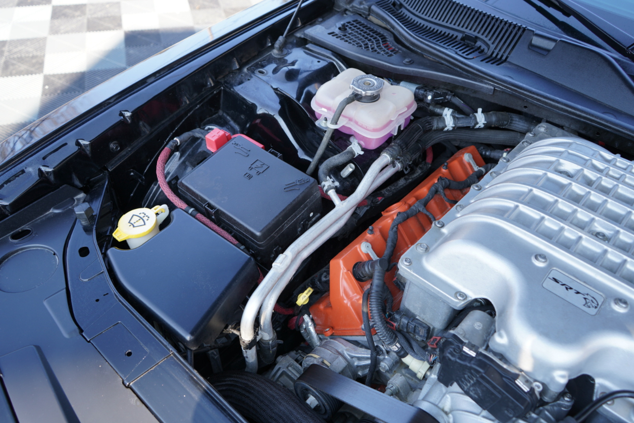 Dodge Challenger 2dr Cpe SRT Hellcat 2015