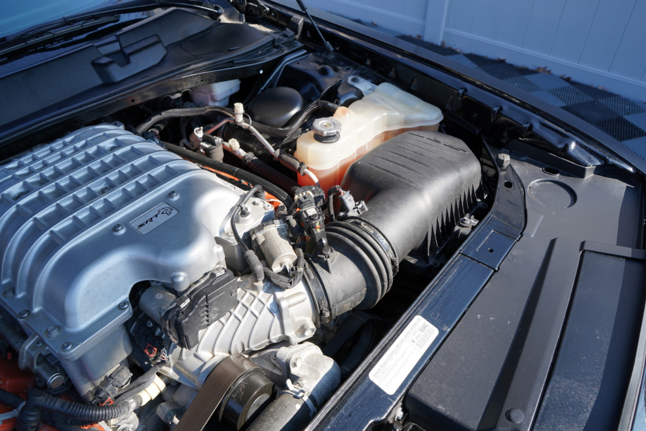 Dodge Challenger 2dr Cpe SRT Hellcat 2015