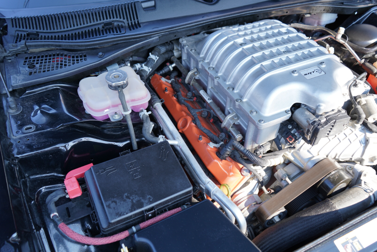 Dodge Challenger 2dr Cpe SRT Hellcat 2015