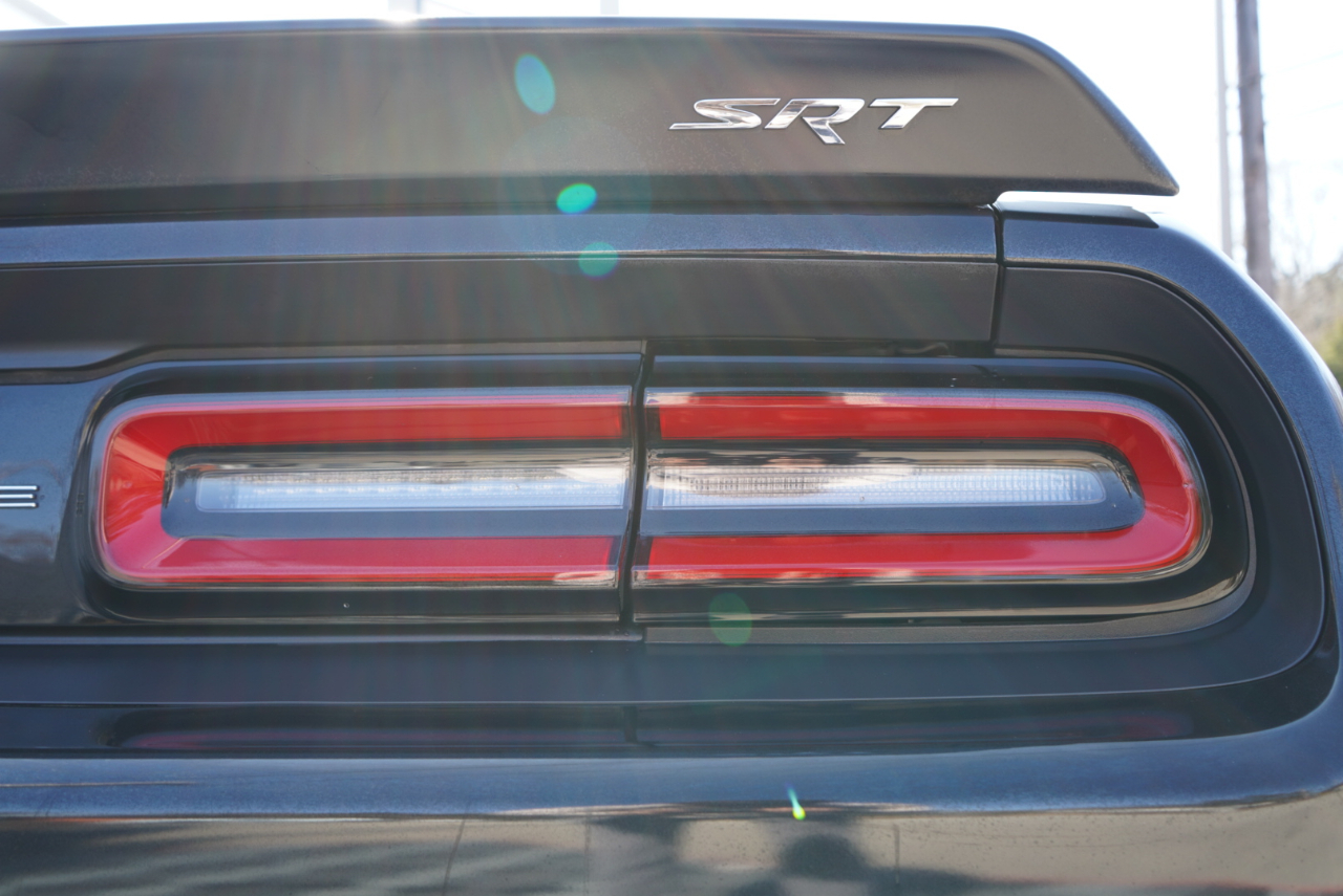 Dodge Challenger 2dr Cpe SRT Hellcat 2015