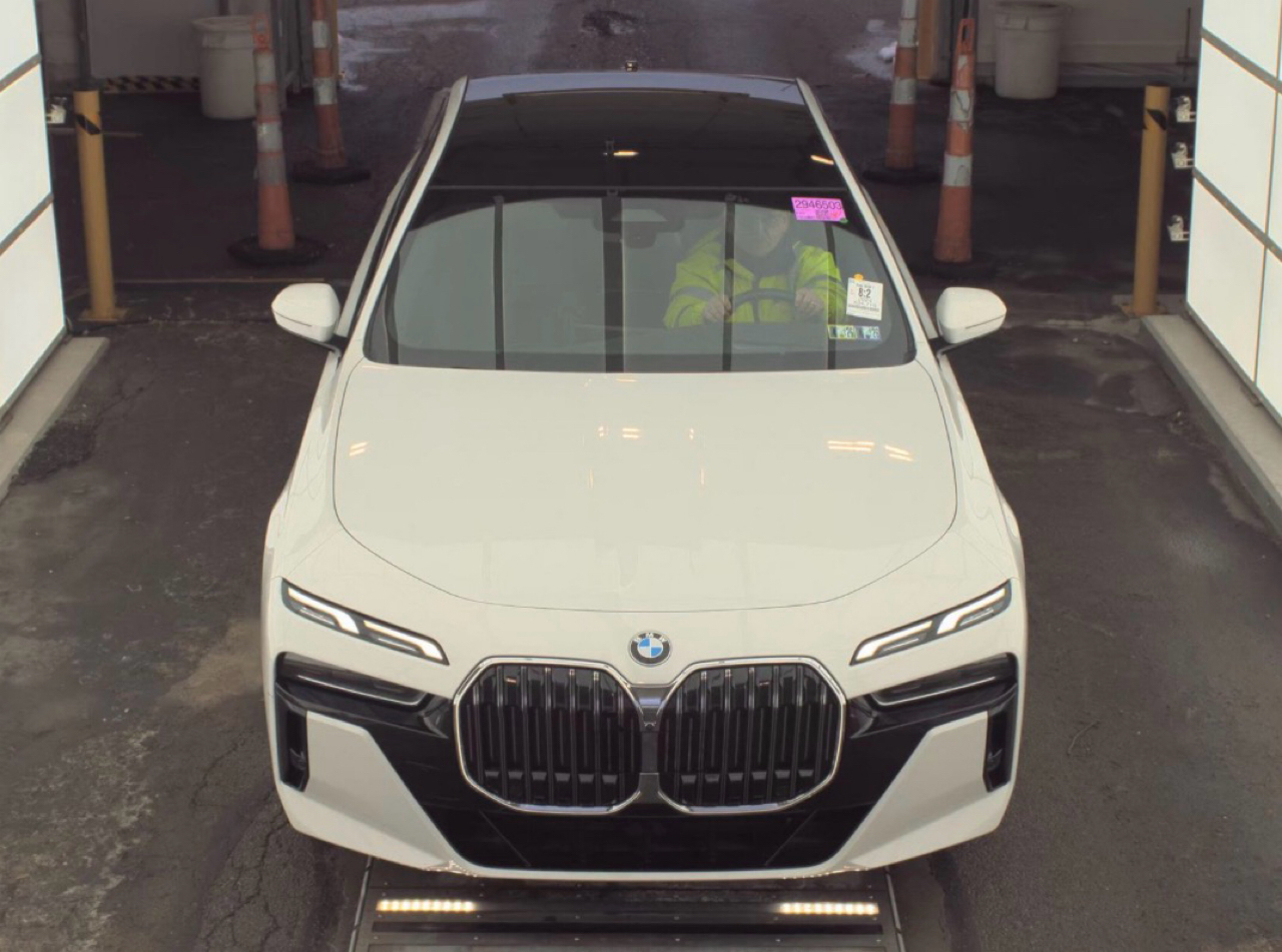 BMW 7 Series 740i xDrive Sedan 2024