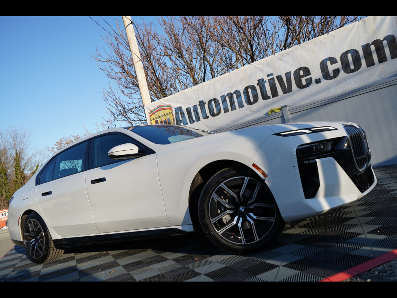 BMW 7 Series 740i xDrive Sedan 2024