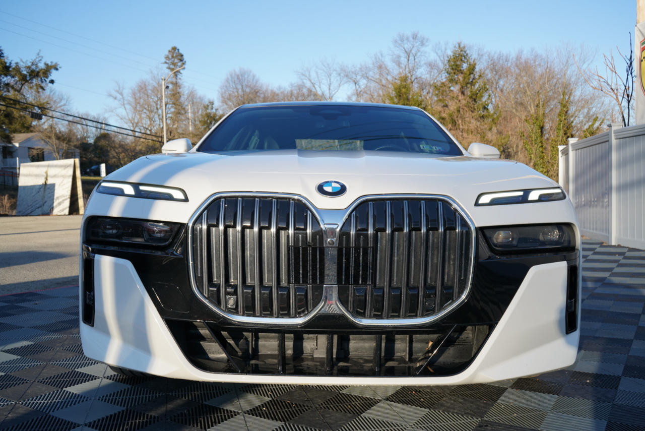 BMW 7 Series 740i xDrive Sedan 2024