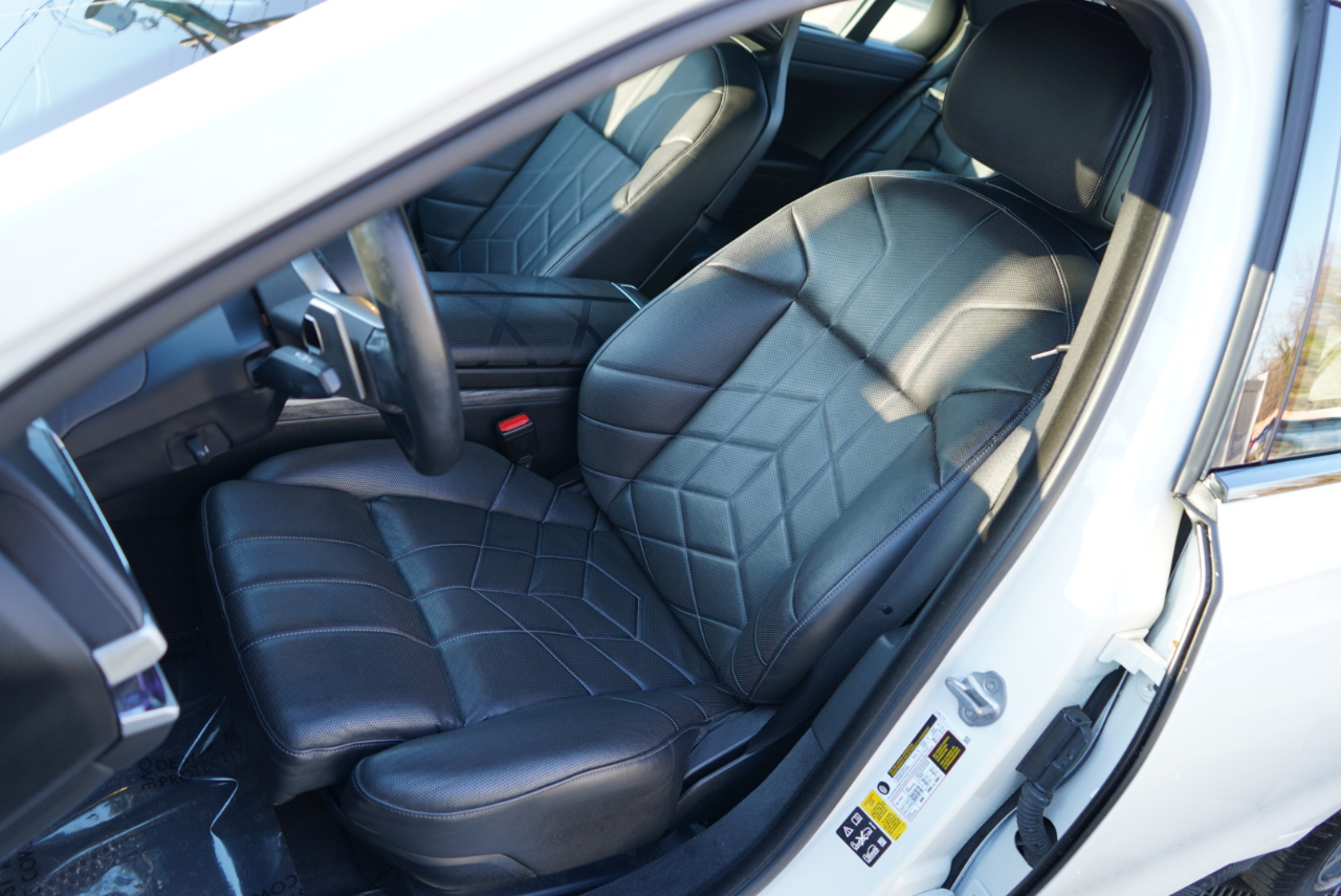 BMW 7 Series 740i xDrive Sedan 2024