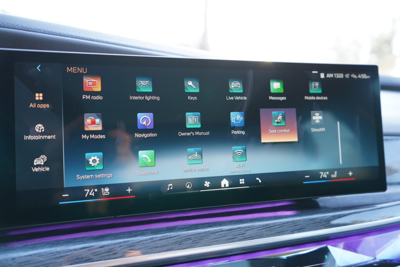 BMW 7 Series 740i xDrive Sedan 2024