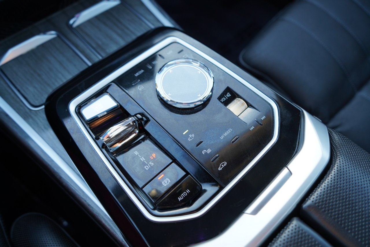 BMW 7 Series 740i xDrive Sedan 2024