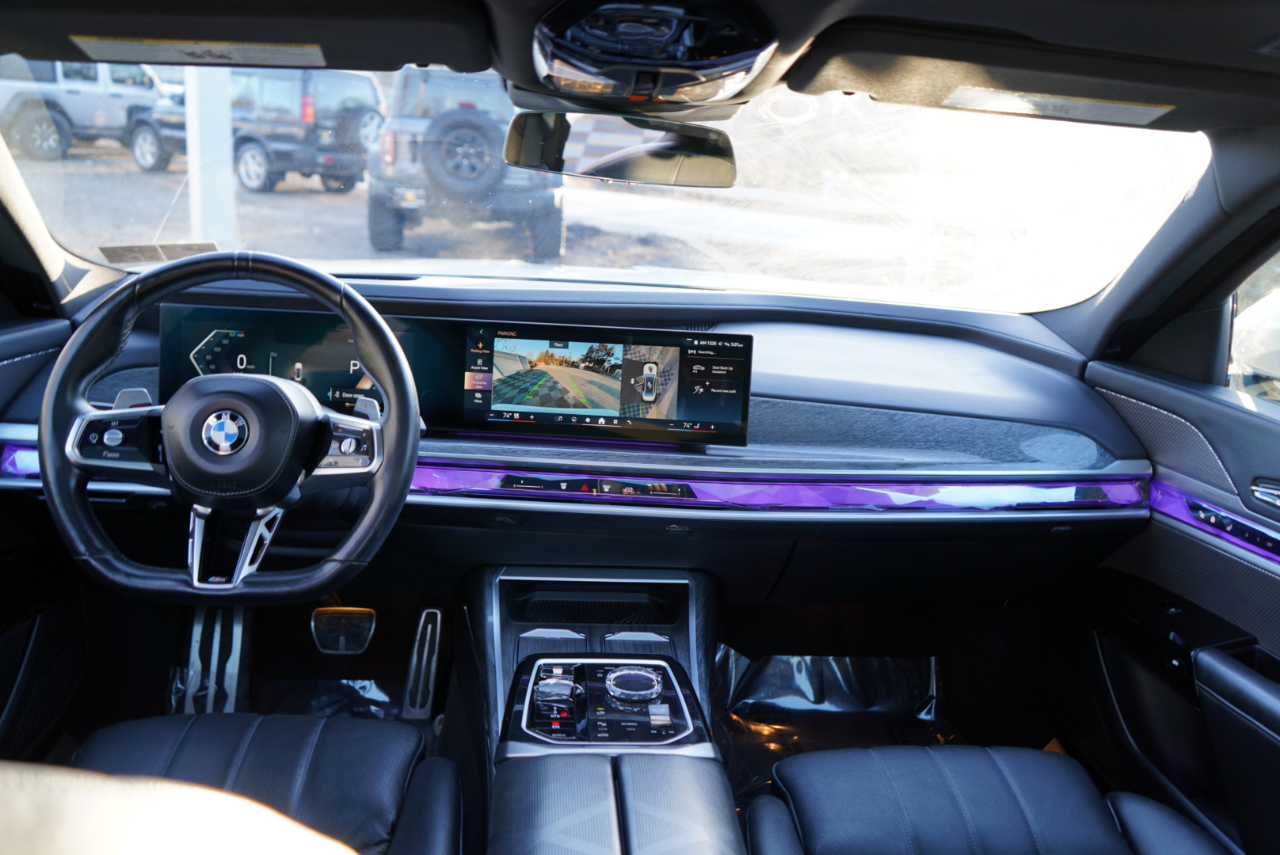 BMW 7 Series 740i xDrive Sedan 2024