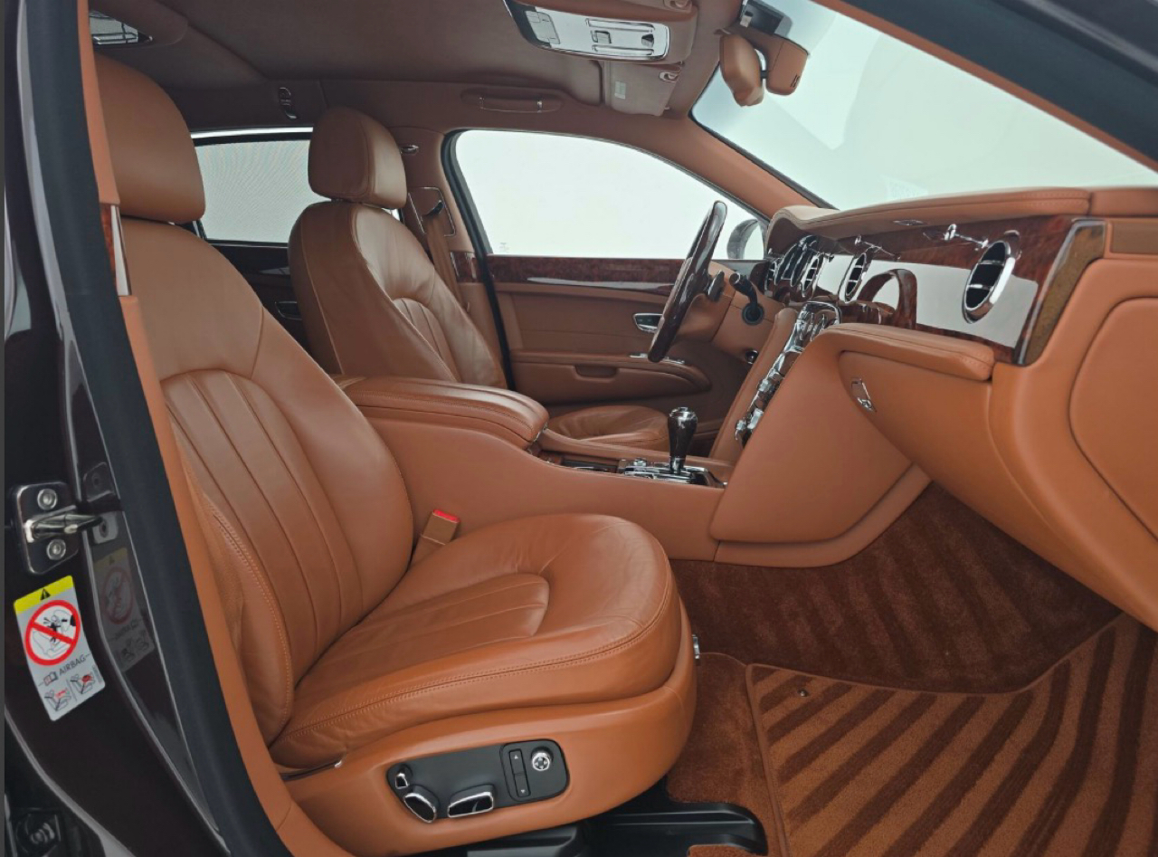 Bentley Mulsanne 4dr Sdn 2011