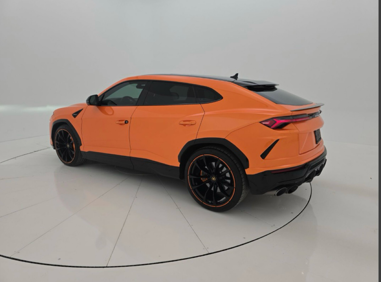 Lamborghini Urus AWD 2022