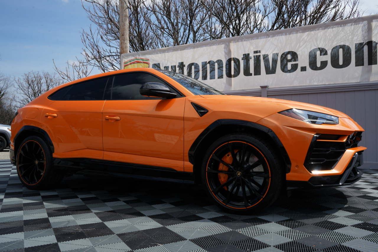 Lamborghini Urus AWD 2022