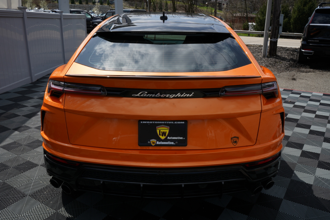Lamborghini Urus AWD 2022