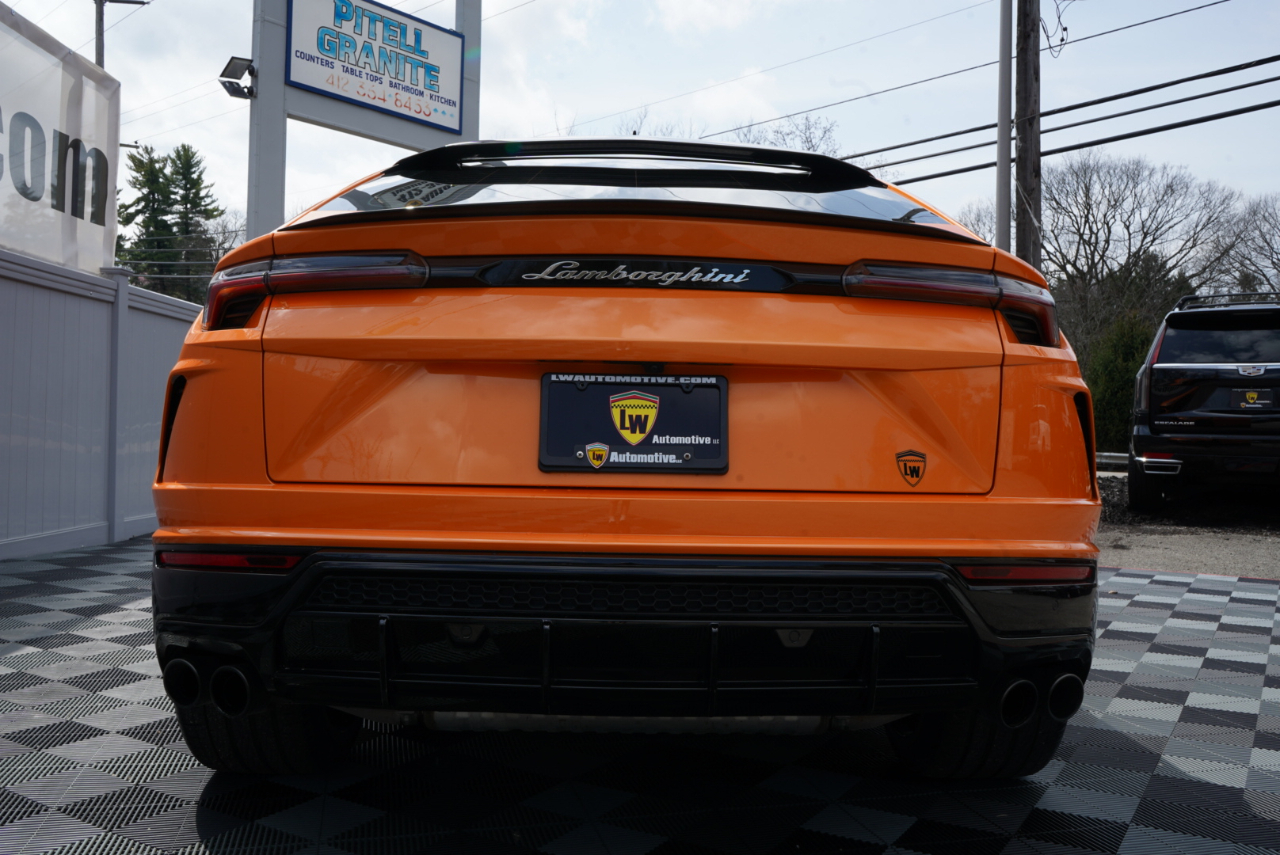 Lamborghini Urus AWD 2022