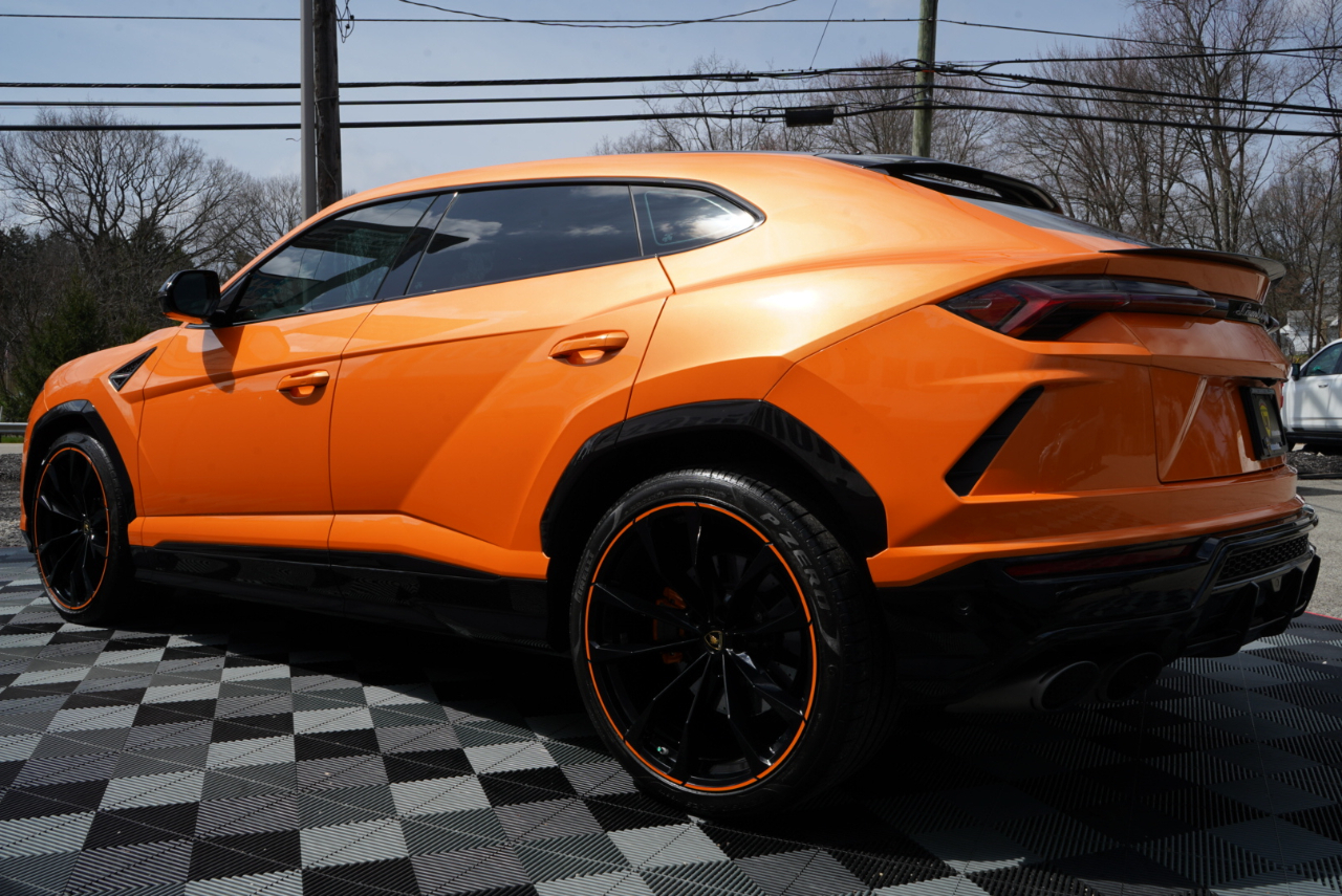 Lamborghini Urus AWD 2022