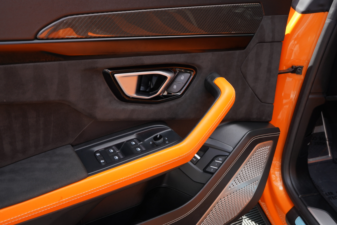 Lamborghini Urus AWD 2022