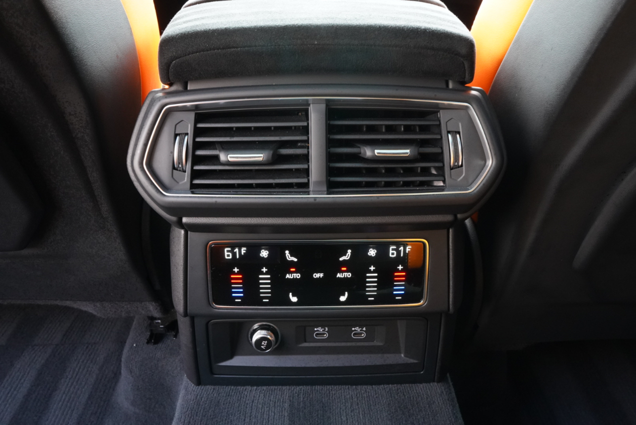 Lamborghini Urus AWD 2022