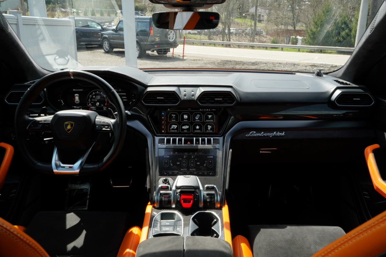 Lamborghini Urus AWD 2022