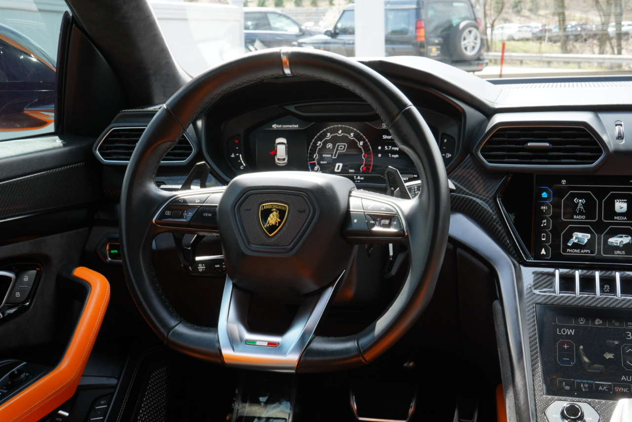 Lamborghini Urus AWD 2022