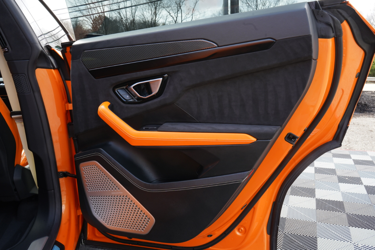 Lamborghini Urus AWD 2022