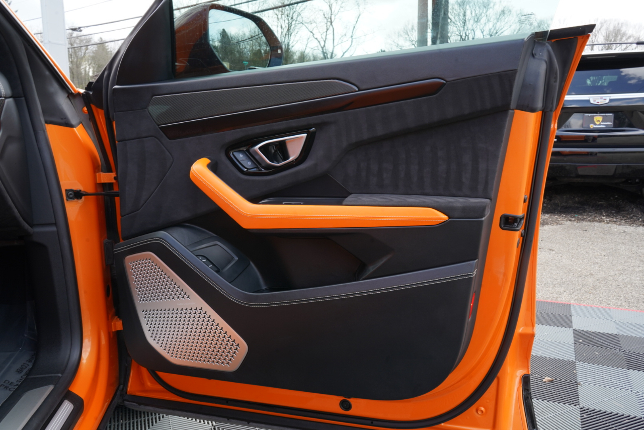 Lamborghini Urus AWD 2022