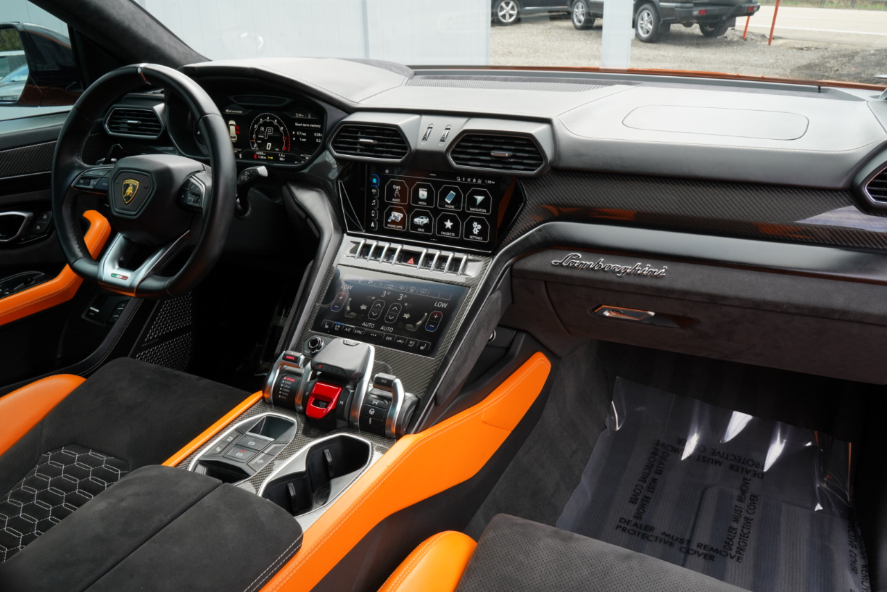 Lamborghini Urus AWD 2022