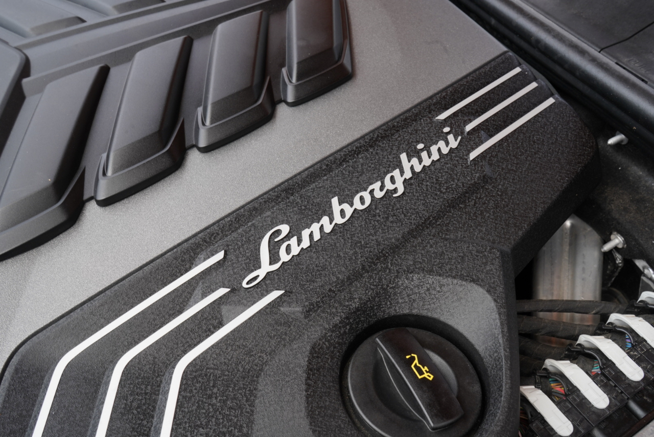 Lamborghini Urus AWD 2022