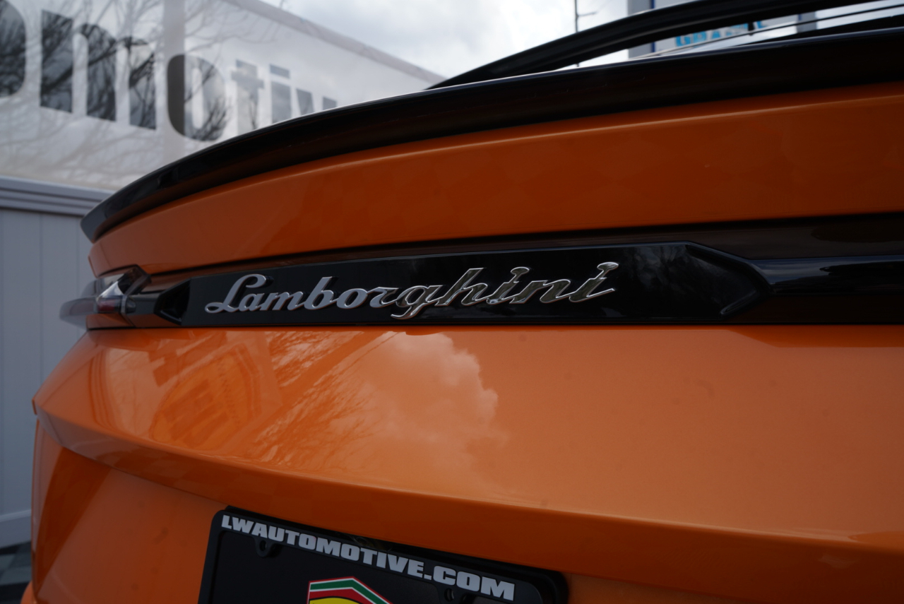 Lamborghini Urus AWD 2022