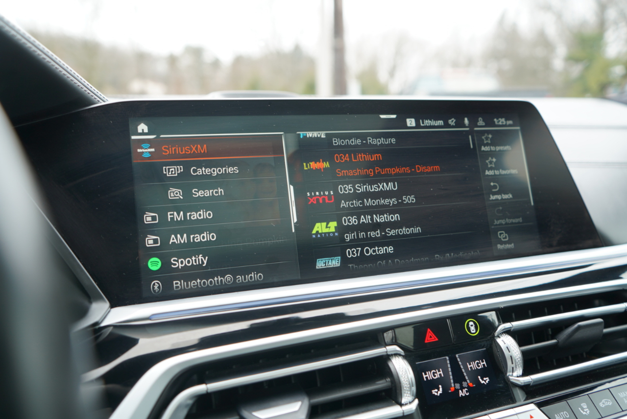 BMW X7 ALPINA XB7 Sports Activity Vehicle 2022