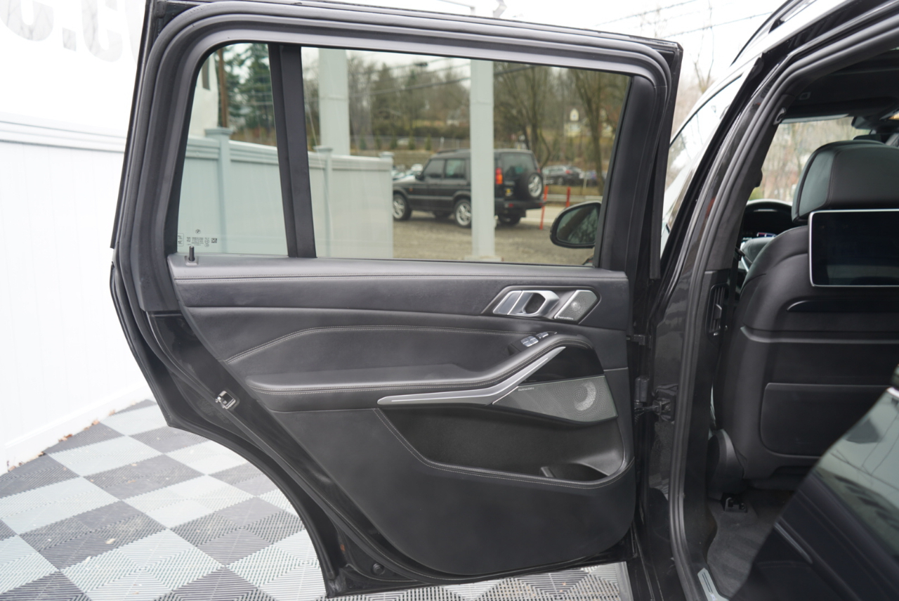 BMW X7 ALPINA XB7 Sports Activity Vehicle 2022