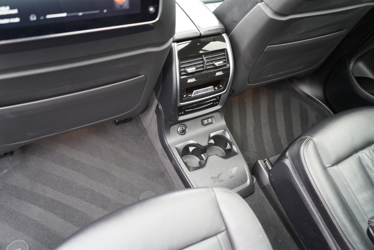 BMW X7 ALPINA XB7 Sports Activity Vehicle 2022