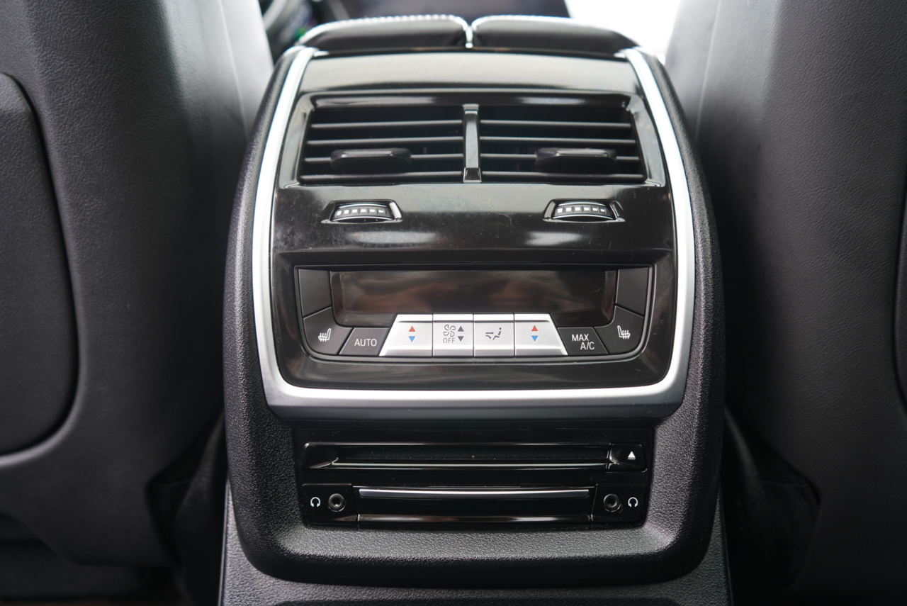 BMW X7 ALPINA XB7 Sports Activity Vehicle 2022