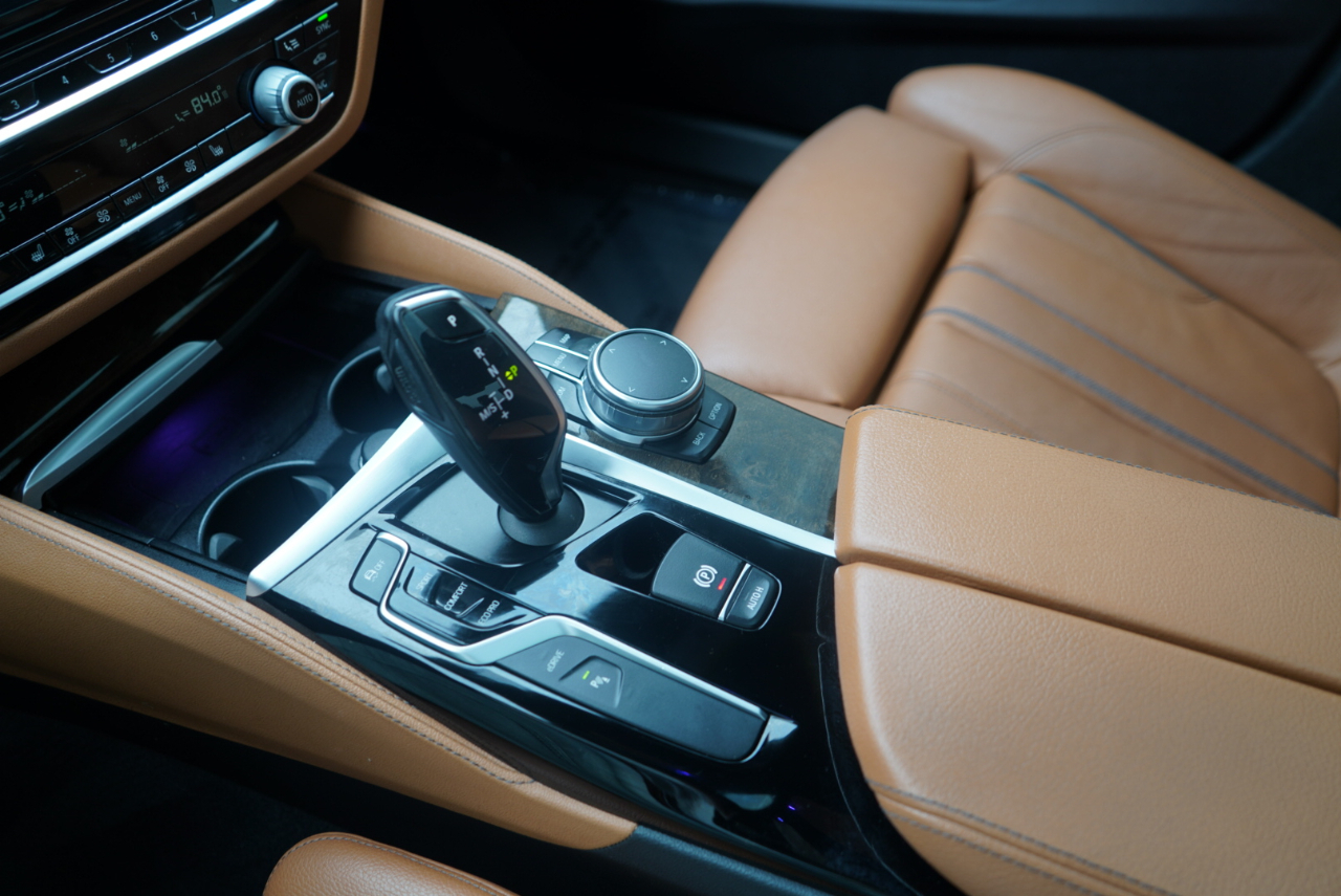 BMW 5 Series 530e xDrive iPerformance Plug-In Hybrid 2018