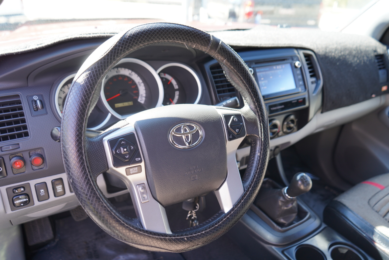 Toyota Tacoma 4WD Access Cab I4 AT (Natl) 2015