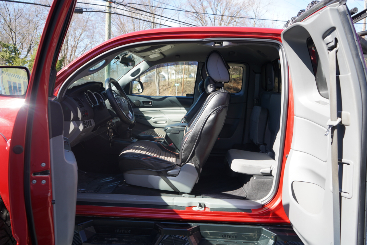 Toyota Tacoma 4WD Access Cab I4 AT (Natl) 2015