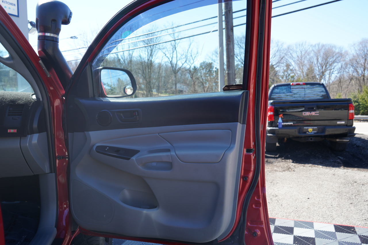 Toyota Tacoma 4WD Access Cab I4 AT (Natl) 2015