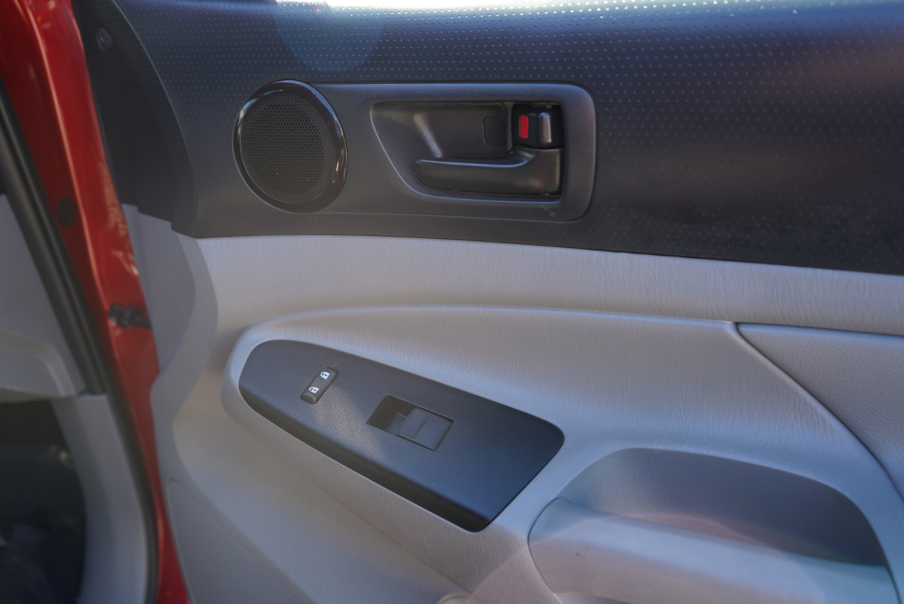 Toyota Tacoma 4WD Access Cab I4 AT (Natl) 2015