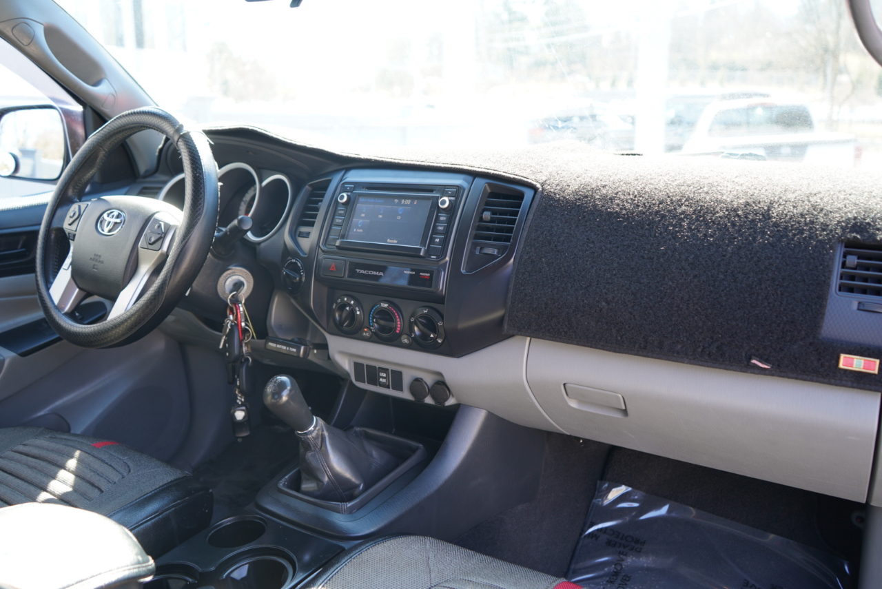 Toyota Tacoma 4WD Access Cab I4 AT (Natl) 2015