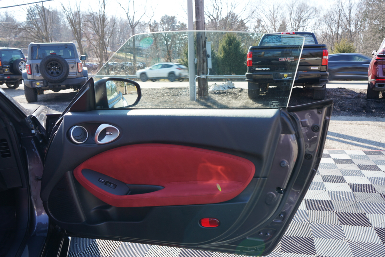 Nissan 370Z 2dr Cpe Manual Touring 2010