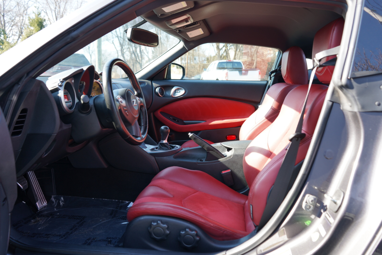 Nissan 370Z 2dr Cpe Manual Touring 2010