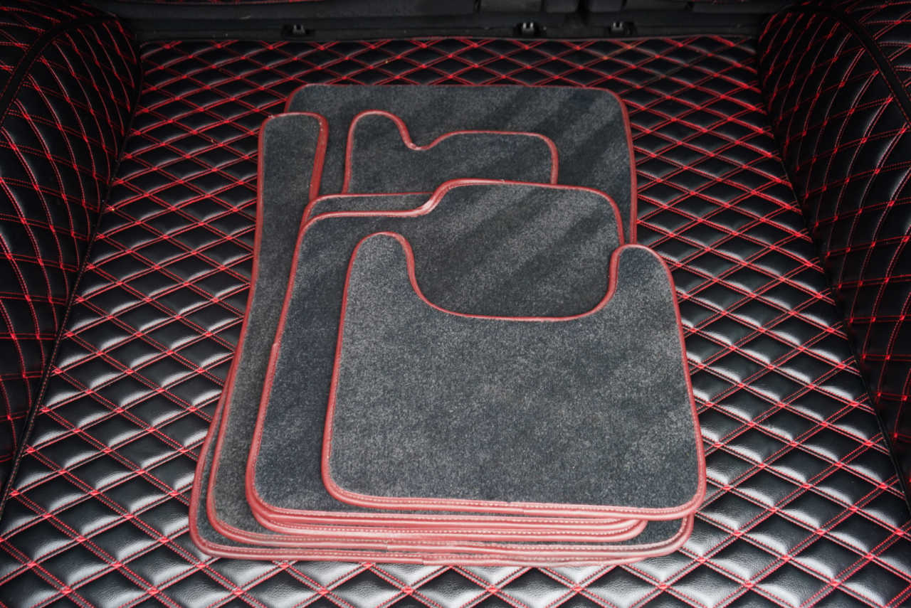 Mercedes-Benz G-Class 4MATIC 4dr G 63 AMG 2013