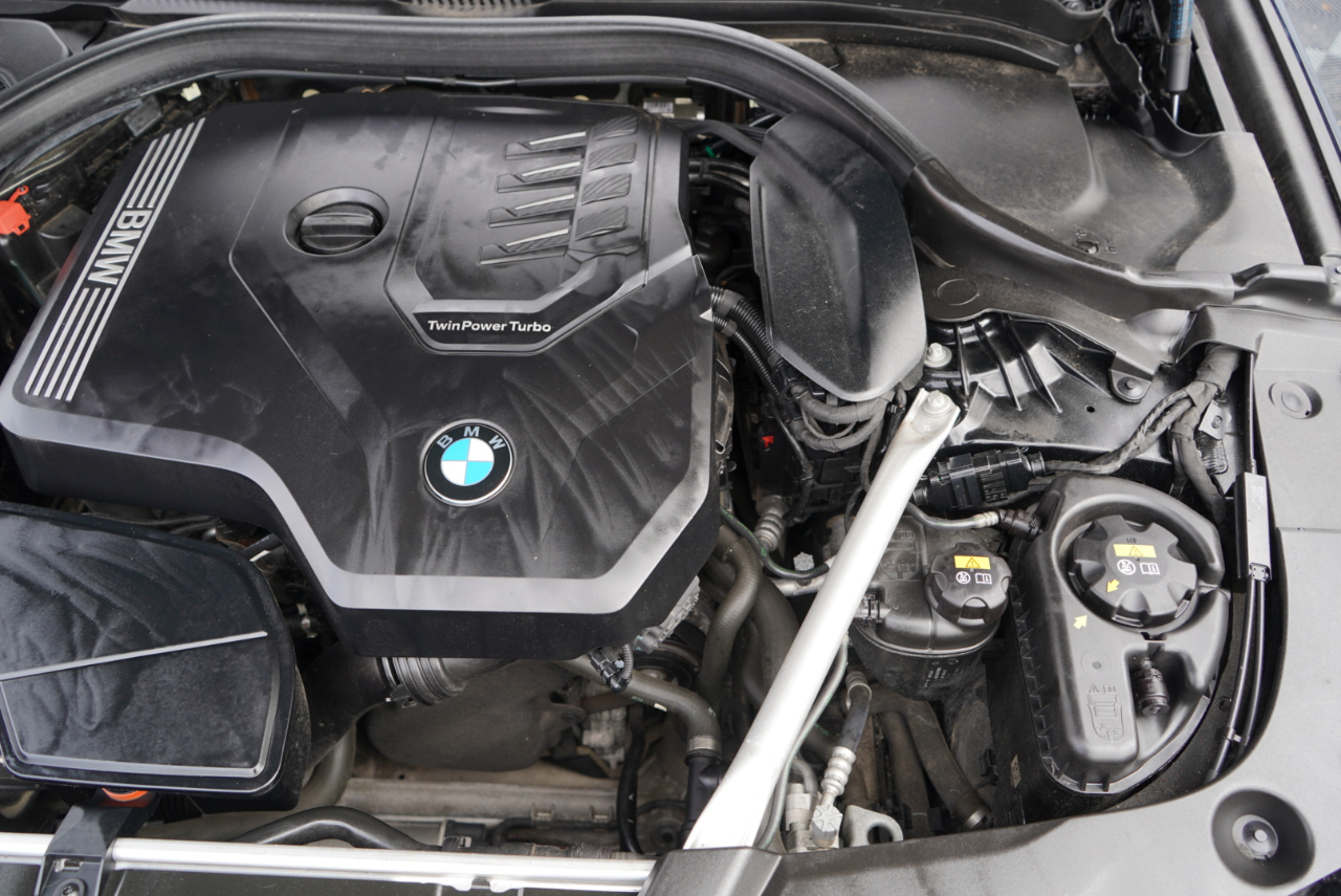 BMW 5 Series 530i xDrive Sedan 2021