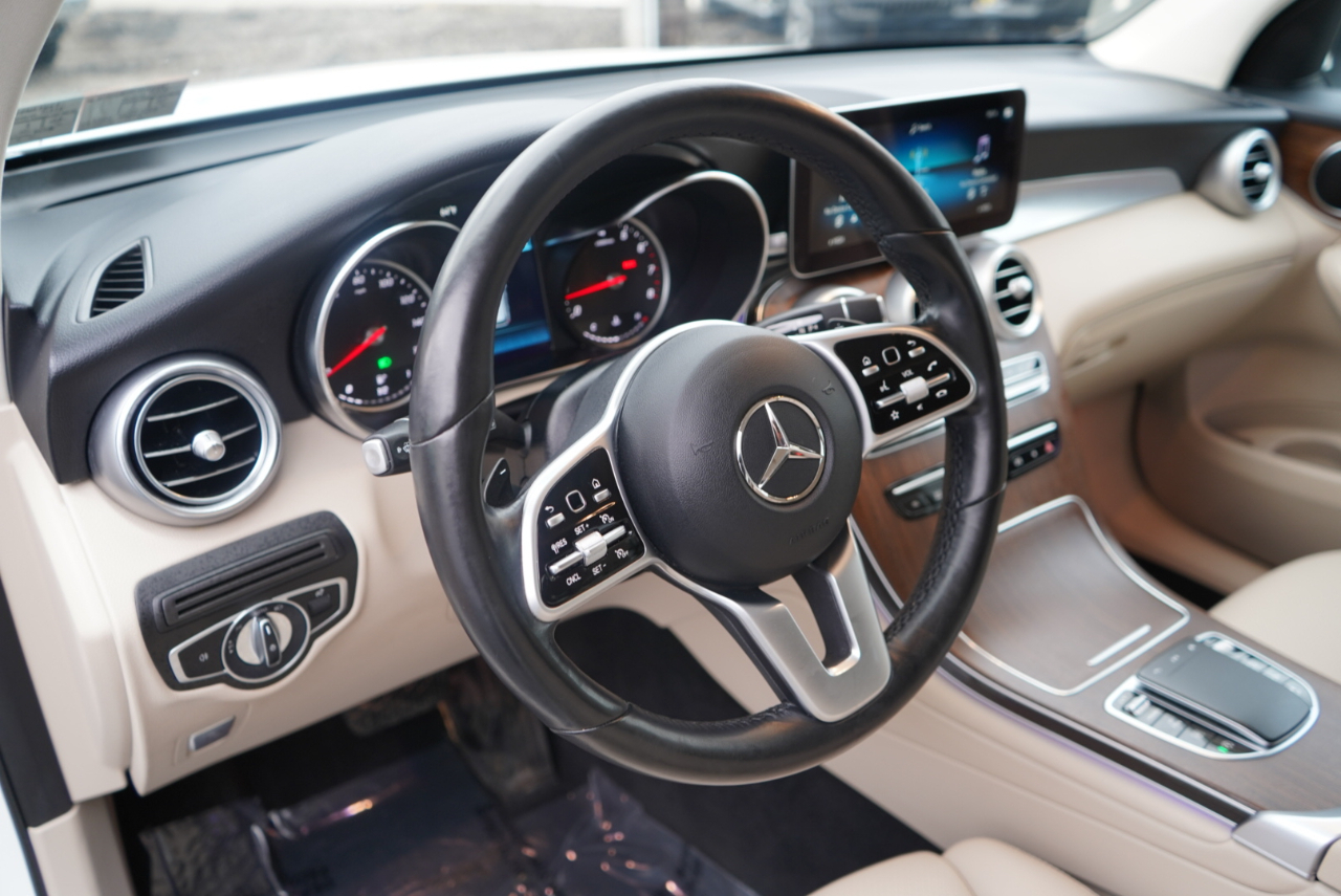 Mercedes-Benz GLC GLC 300 4MATIC SUV 2022